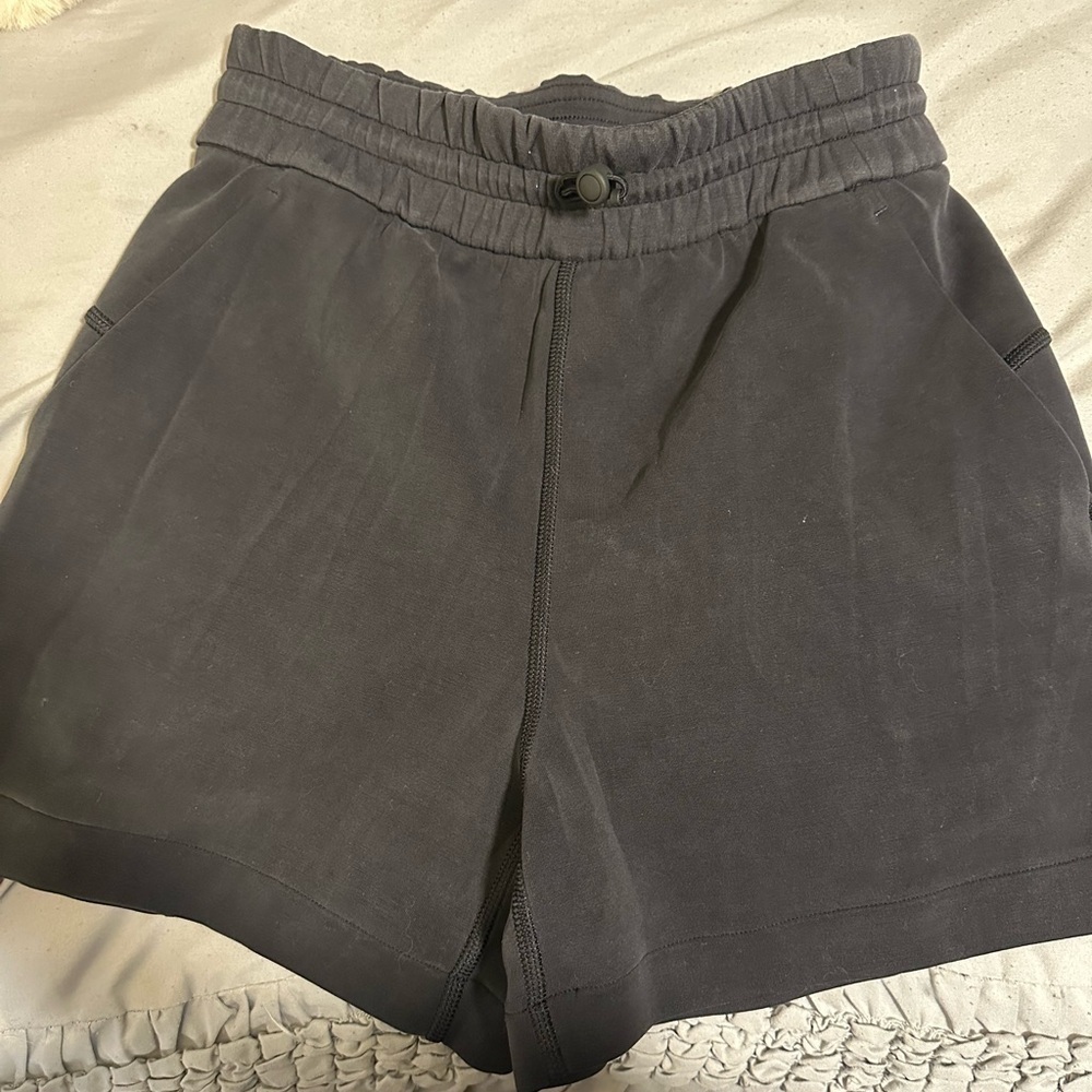 Lululemon softstreme short